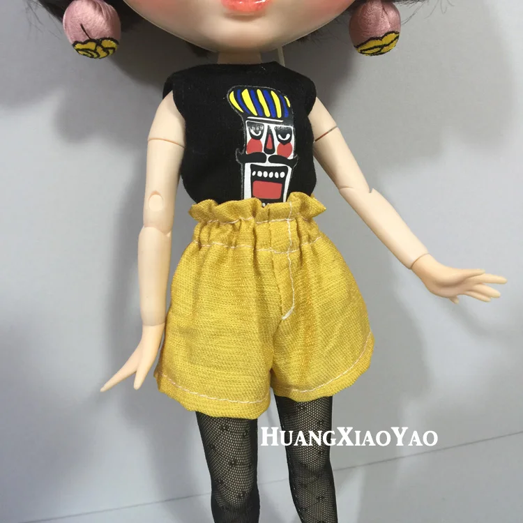 B013 Blyth Doll clothes 1/6 dolls Accessories handmade 30cm clothes black sleeveless shirt with yellow pants socks 3pcs/set
B013 Blyth Doll clothes 1/6 dolls Accessories handmade 30cm clothes black sleeveless shirt with yellow pants socks 3pcs/set