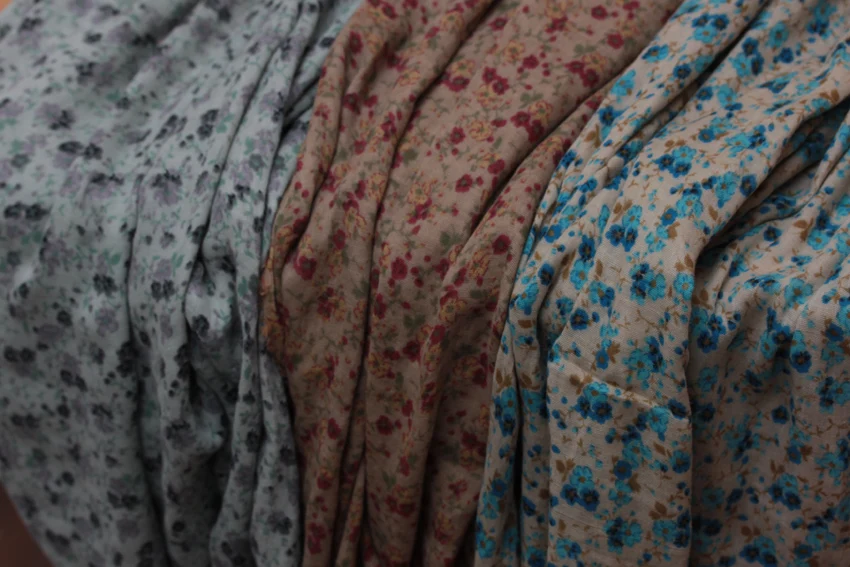 Custom-made Hu Hu cloth / cotton fabric fabric / soft broken flower double cloth / female girl broken flower /29 yuan / meter
Custom-made Hu Hu cloth / cotton fabric fabric / soft broken flower double cloth / female girl broken flower /29 yuan / meter