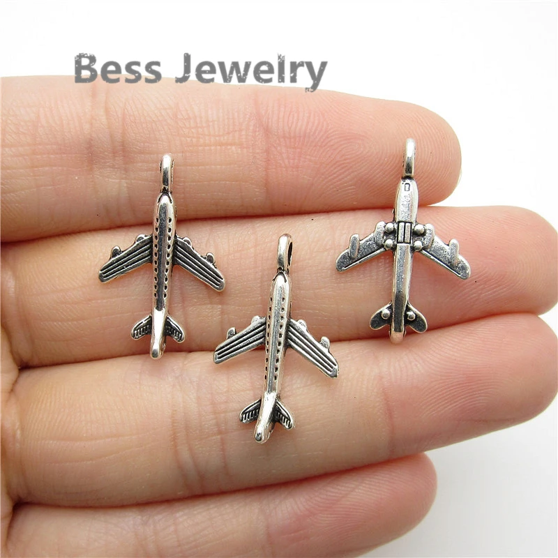 70pcs(25*16mm) Antique Silver aircraft Charm fit for pandora style Bracelets Necklace DIY Metal Jewelry Making
70pcs(25*16mm) Antique Silver aircraft Charm fit for pandora style Bracelets Necklace DIY Metal Jewelry Making