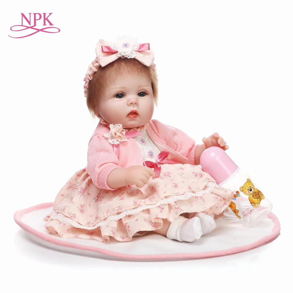 NPK 18 '' Handmade dolls reborn silicone realistic bonecas reborn adora dolls with rooted hair baby girl children's gift toys
NPK 18 '' Handmade dolls reborn silicone realistic bonecas reborn adora dolls with rooted hair baby girl children's gift toys