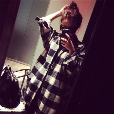 2015 new women's summer spring flavor oversize black and white plaid long shirt woman spring outerwear blouses 
2015 new women's summer spring flavor oversize black and white plaid long shirt woman spring outerwear blouses