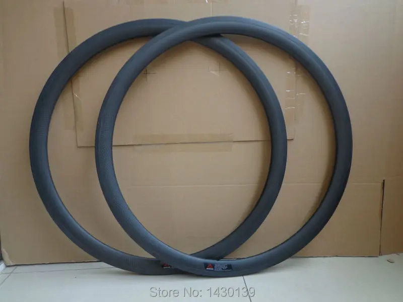 2Pcs New 700C 38mm Road bicycle matt full carbon bike wheel clincher rims with basalt brake surface 23/25mm width Free ship
2Pcs New 700C 38mm Road bicycle matt full carbon bike wheel clincher rims with basalt brake surface 23/25mm width Free ship