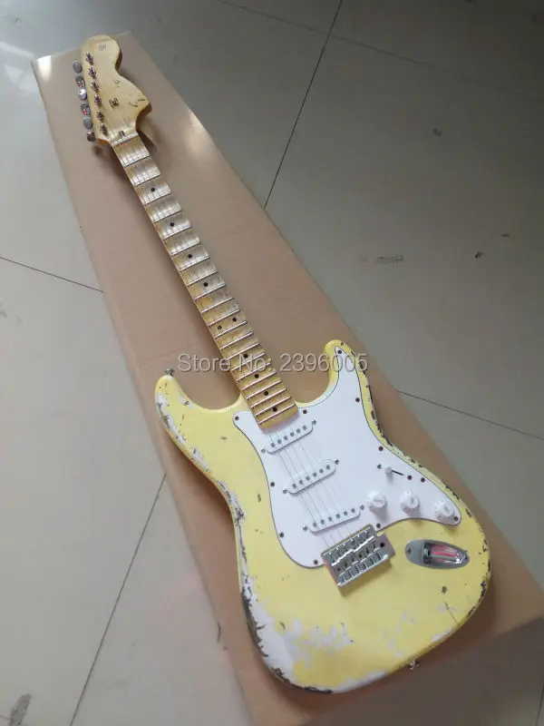 Custom Shop classical st electric guitar,handmade aged st guitar,relic version.maple scalloped fingerboard,big headstock st
Custom Shop classical st electric guitar,handmade aged st guitar,relic version.maple scalloped fingerboard,big headstock st