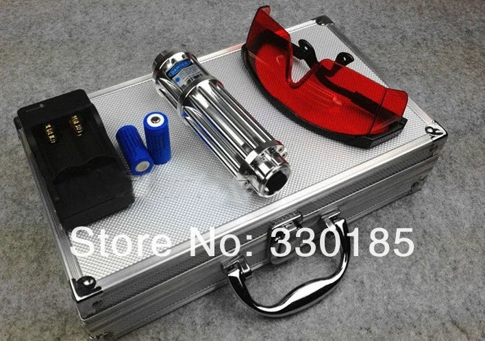 High Power Military Blue laser pointers 100000m 100w 450nm Flashlight Light Burning Match/dry wood/black/Burn cigarettes Hunting
High Power Military Blue laser pointers 100000m 100w 450nm Flashlight Light Burning Match/dry wood/black/Burn cigarettes Hunting