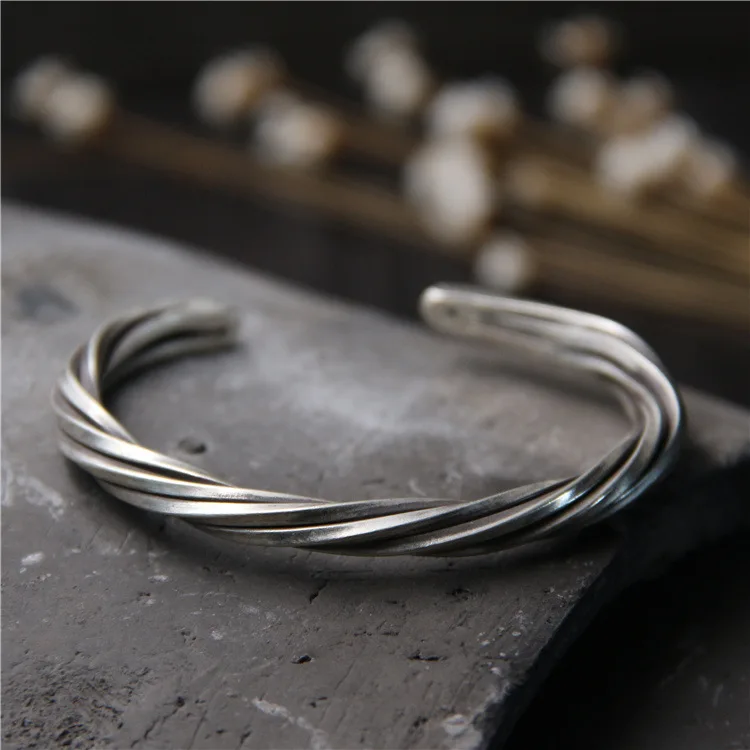 Серебряные, серебряные, искусственные, серебряные, плетеные, зернистые браслеты, мужская модель в стиле ретро
Серебряные, серебряные, искусственные, серебряные, плетеные, зернистые браслеты, мужская модель в стиле ретро