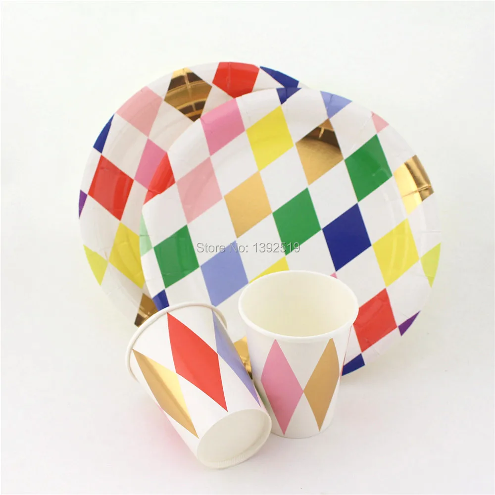 160pcs/Lot Harlequin Pattern Paper Plates and Cups Gold Foil Tableware for Wedding Bachelorette Party First Birthday Decoration
160pcs/Lot Harlequin Pattern Paper Plates and Cups Gold Foil Tableware for Wedding Bachelorette Party First Birthday Decoration