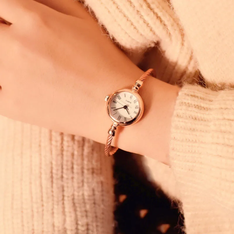 1 Pcs Women Watches Student Wrist Fashion Casual Quartz-Watch Mini Round Alloy Vintage Female Ladies Girl Gift DO99
1 Pcs Women Watches Student Wrist Fashion Casual Quartz-Watch Mini Round Alloy Vintage Female Ladies Girl Gift DO99