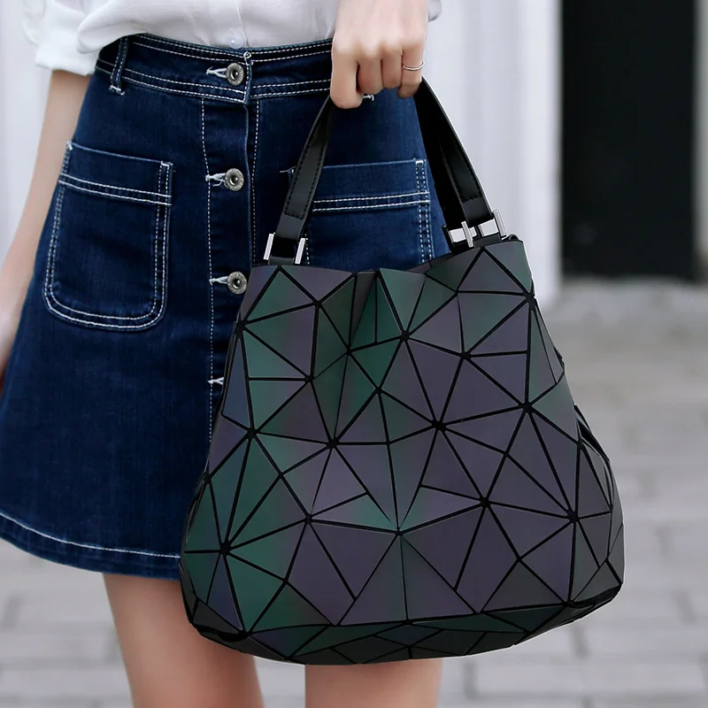 

New Women Luminous Bag sac Bag Holographic Diamond Tote Geometry Quilted Shoulder Bags Laser Plain Folding Handbags bolso
