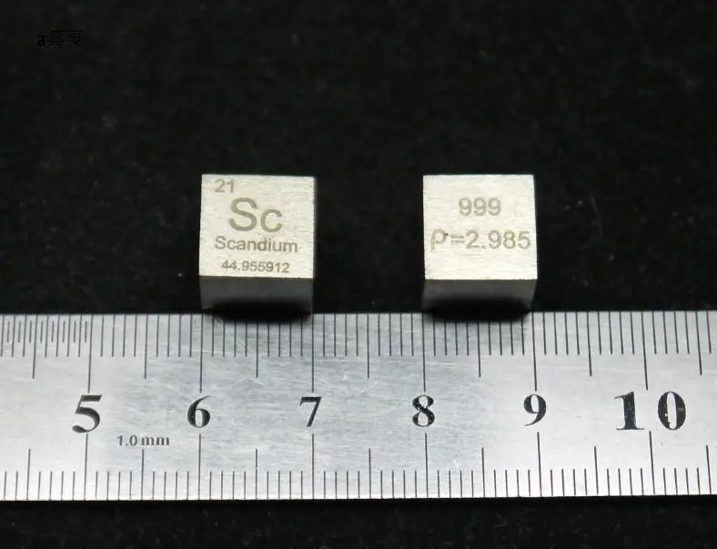 99.9% Высокая чистота Scandium Редкоземельный металл Sc 3,05g резной элемент периодического стола 10 мм куб
99.9% Высокая чистота Scandium Редкоземельный металл Sc 3,05g резной элемент периодического стола 10 мм куб