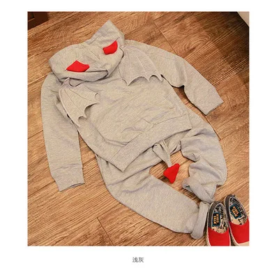 Children Spring Autumn clothes Devil wings sports suits boys solid cotton clothing sets long sleeves pullover hooded wear
Children Spring Autumn clothes Devil wings sports suits boys solid cotton clothing sets long sleeves pullover hooded wear