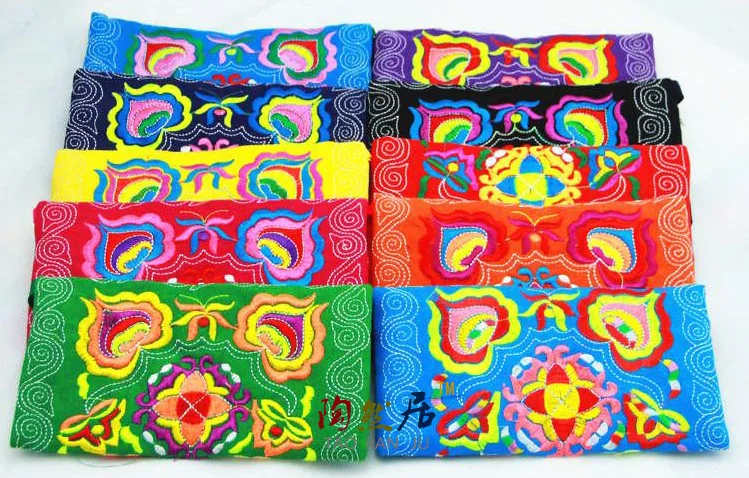 Wholesale 10PCS Chinese ethnic style Miao embroidery jewellery bag size 10X20CM
Wholesale 10PCS Chinese ethnic style Miao embroidery jewellery bag size 10X20CM