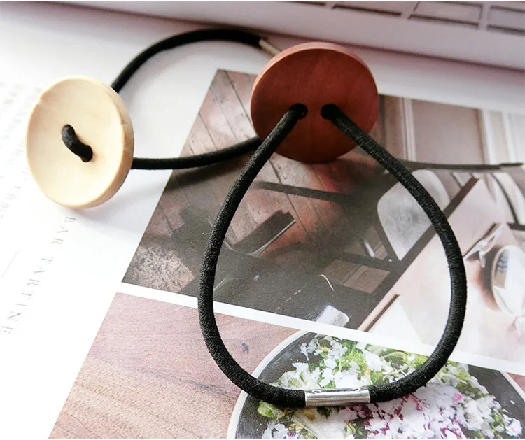 Fashion Rubber Charm Vintage Elastic Wooden Buttons Women Girls Cute Sweet Hair bands Headwear Hair Accessories
Fashion Rubber Charm Vintage Elastic Wooden Buttons Women Girls Cute Sweet Hair bands Headwear Hair Accessories