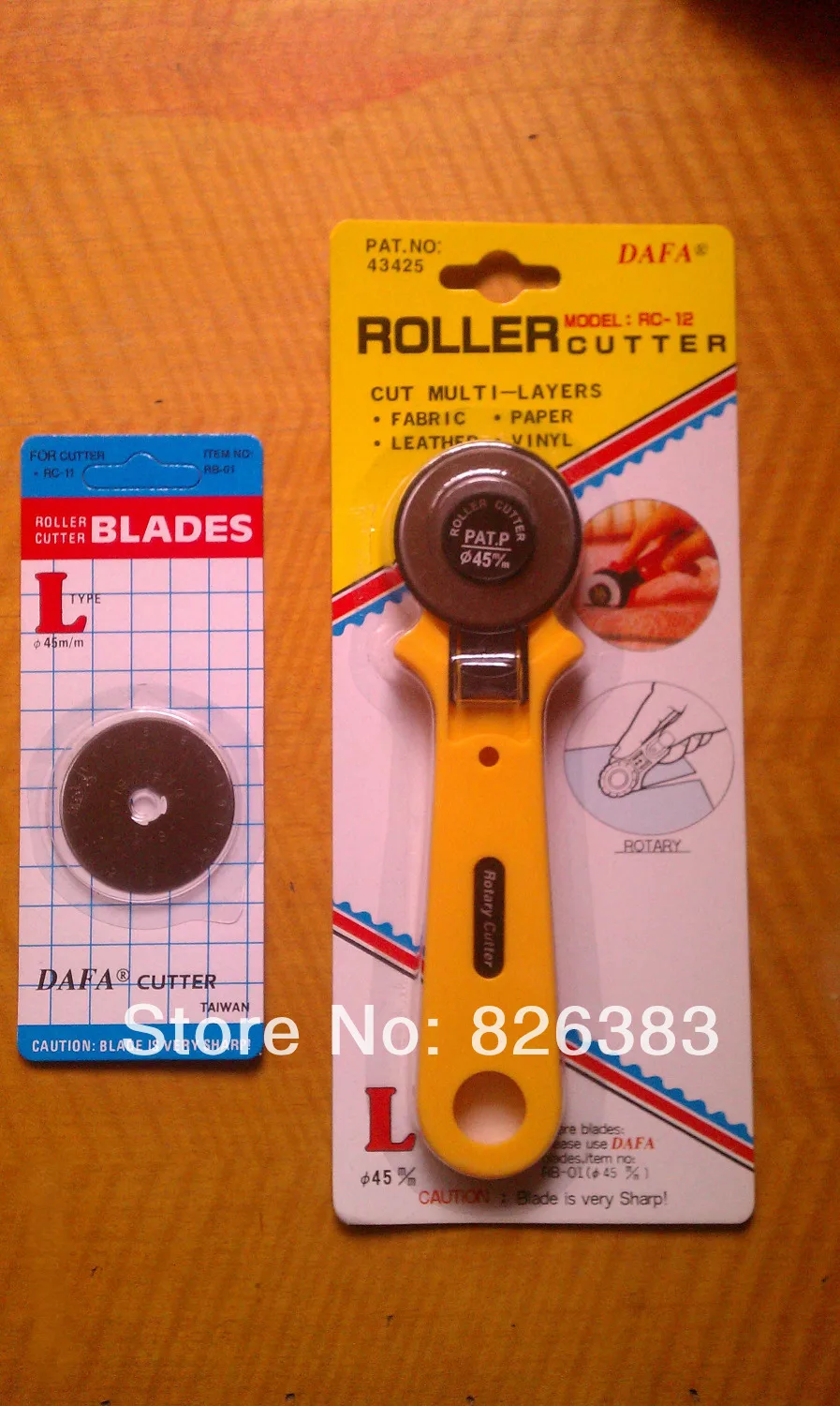 DAFA TAIWAN produce 1 piece 45MM+1 piece blade fabric Roller cutter Circle cutting machine/Rotary cutter
DAFA TAIWAN produce 1 piece 45MM+1 piece blade fabric Roller cutter Circle cutting machine/Rotary cutter