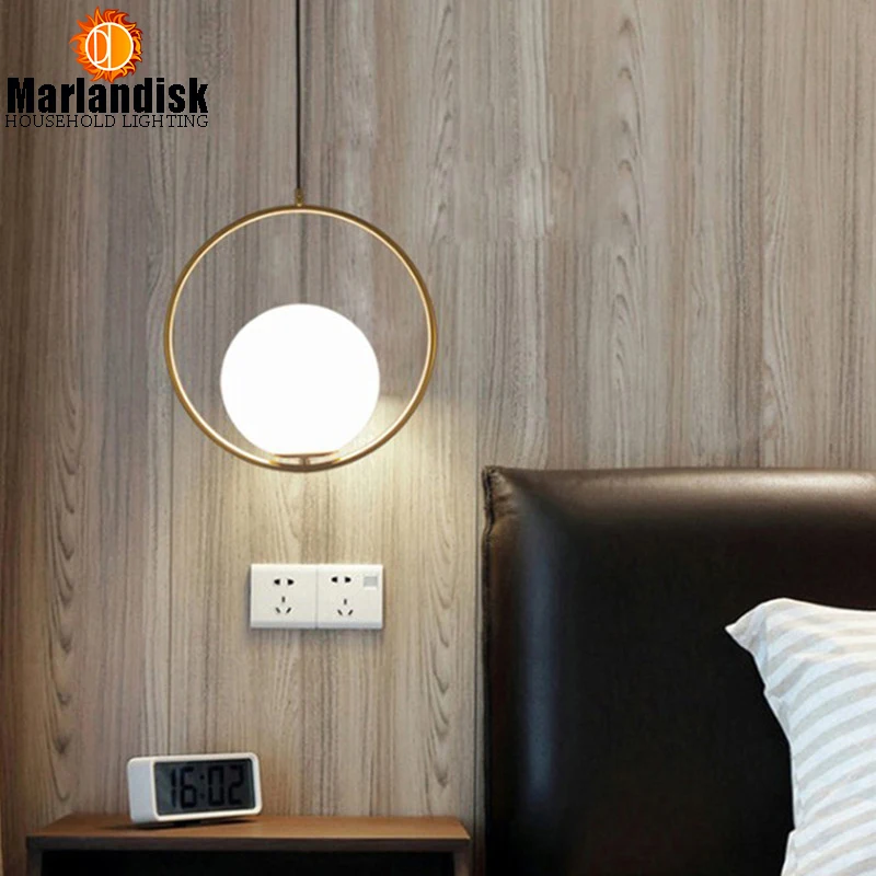 Modern Style Gold Metal Round Globe Pendant Lights Bar Restaurant Kitchen Fixtures Indoor LED Glass Ball Pendant Lamps Hang Lamp
Modern Style Gold Metal Round Globe Pendant Lights Bar Restaurant Kitchen Fixtures Indoor LED Glass Ball Pendant Lamps Hang Lamp