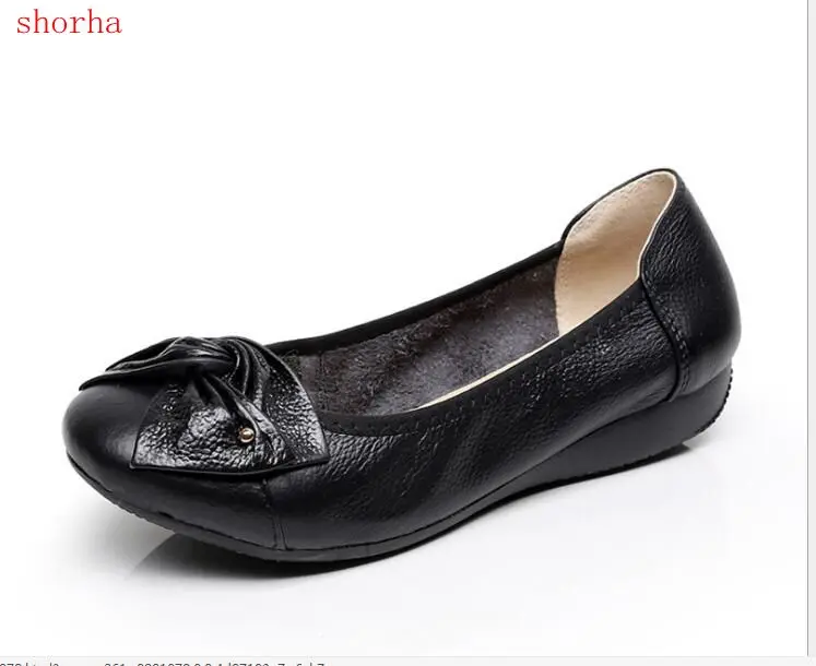 Autumn Women Pig skin Fashion ballet flats sliver white black Shoes Woman Slip On loafers boat shoes Moccasins
Autumn Women Pig skin Fashion ballet flats sliver white black Shoes Woman Slip On loafers boat shoes Moccasins