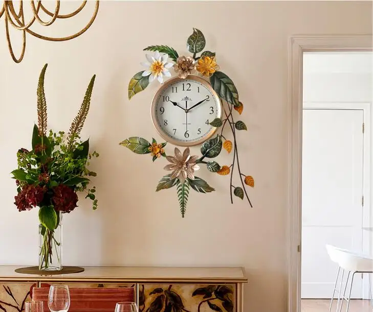 American Wrought Iron Decorative Clock Wall Hanging Crafts Plant Wall Decoration Pendant Home Livingroom Wall Mural Ornament Art
American Wrought Iron Decorative Clock Wall Hanging Crafts Plant Wall Decoration Pendant Home Livingroom Wall Mural Ornament Art