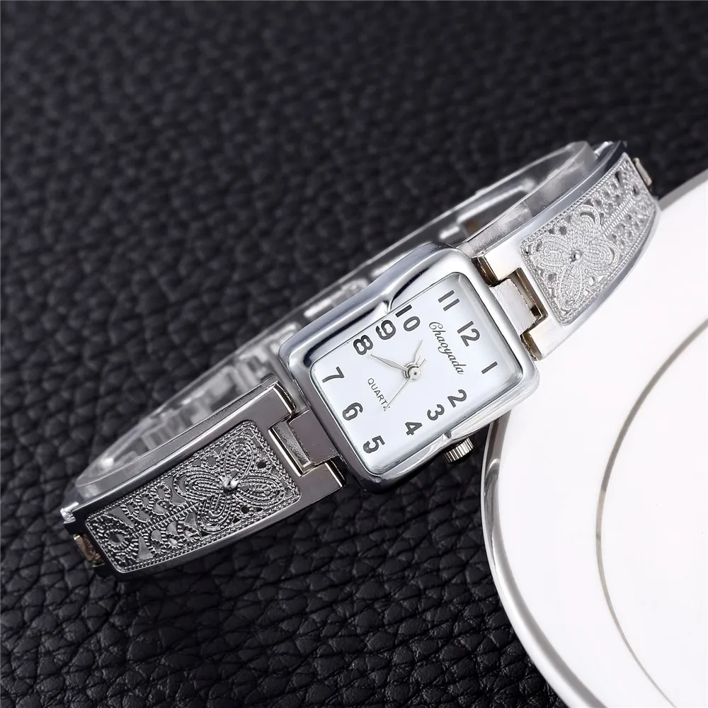 Ladies Bracelet Watches 2021 New Stylish Golden Stainless Steel Analog Quartz Dress Clock Hot Relogio Feminino
Ladies Bracelet Watches 2021 New Stylish Golden Stainless Steel Analog Quartz Dress Clock Hot Relogio Feminino