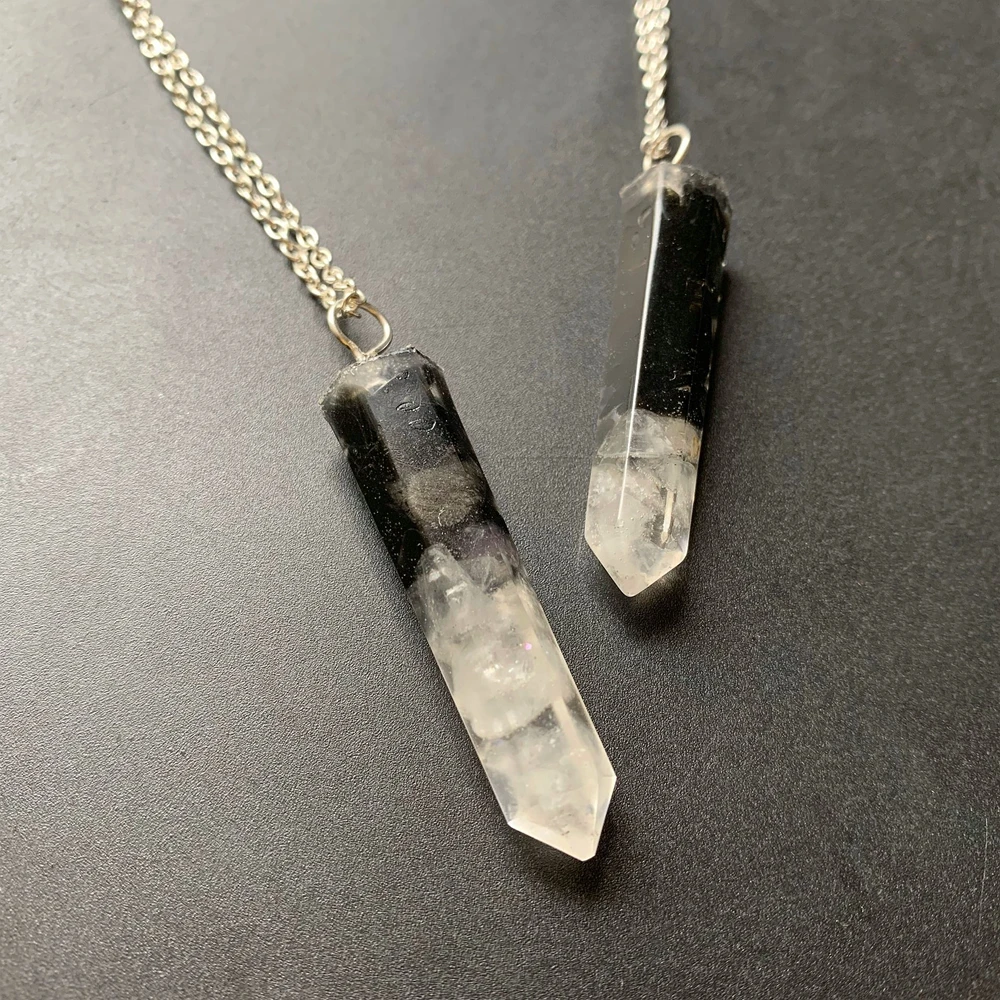 White Black Tumbled Stones Chips Hexagonal Crystal Necklace Orgone Energy Yin Yang Pendant Necklace Dropship Wholesale
White Black Tumbled Stones Chips Hexagonal Crystal Necklace Orgone Energy Yin Yang Pendant Necklace Dropship Wholesale