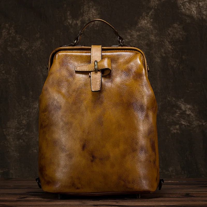 Johnature Vintage Simple Handmade Large Capacity Genuine Leather Shoulder Bag Women Backpack 2021 New Cowhide Travel Backpack
Johnature Vintage Simple Handmade Large Capacity Genuine Leather Shoulder Bag Women Backpack 2021 New Cowhide Travel Backpack