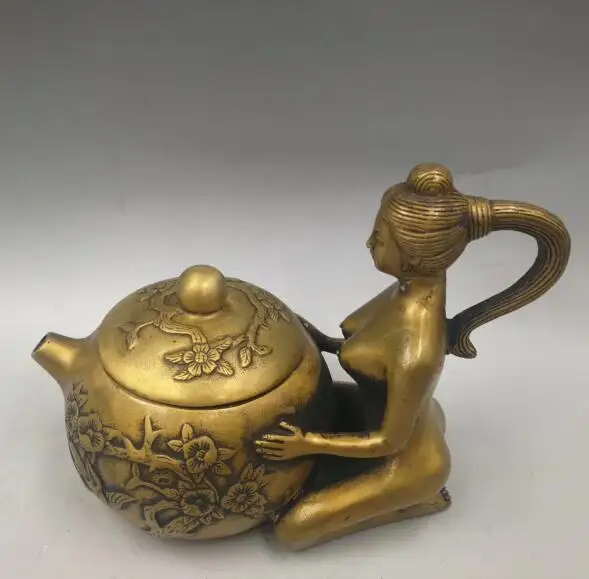 China collect archaize brass beautiful naked woman Peach blossom teapot craft statue
China collect archaize brass beautiful naked woman Peach blossom teapot craft statue