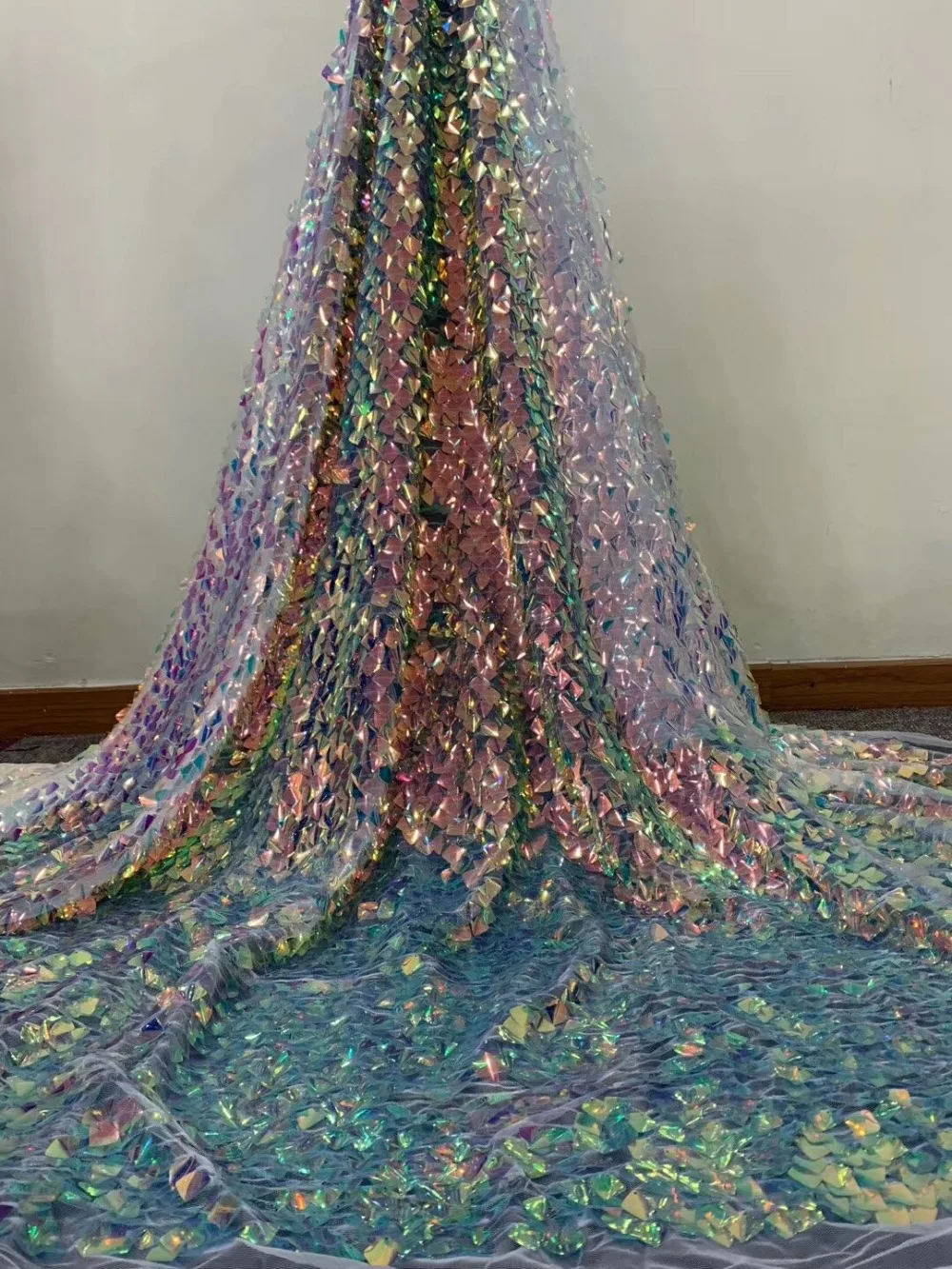 Shinning African Sequin Lace Fabric 5Yards Latest Nigerian Big Sequins Tulle French Mesh Net Lace Fabric ZLN111
Shinning African Sequin Lace Fabric 5Yards Latest Nigerian Big Sequins Tulle French Mesh Net Lace Fabric ZLN111