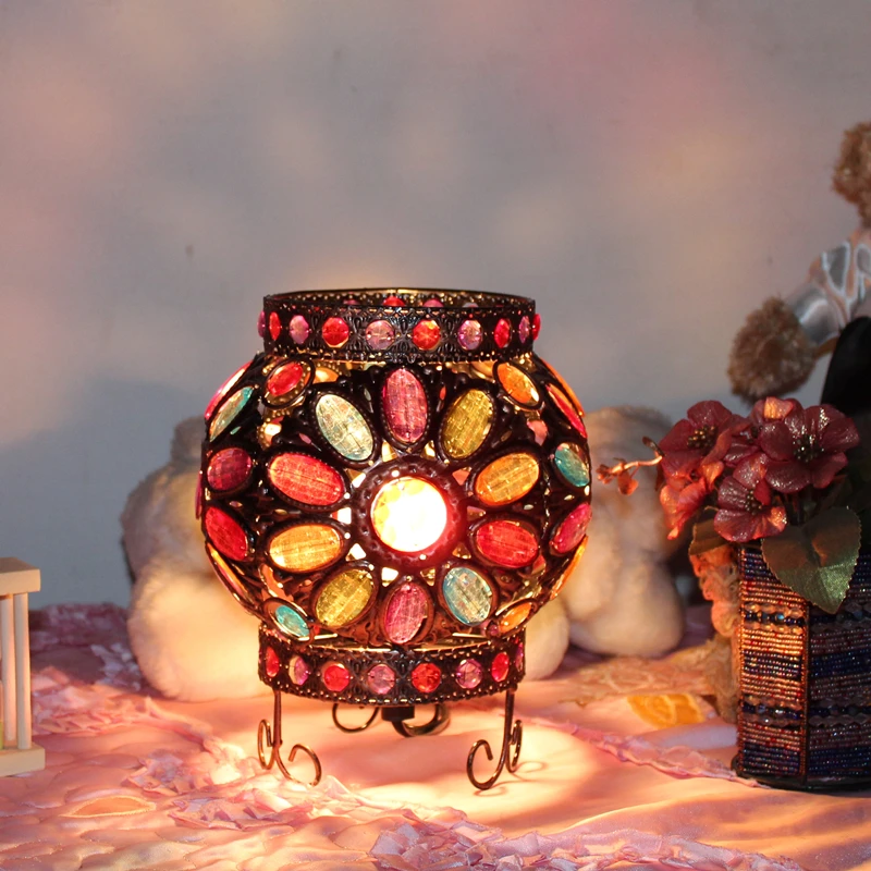 European retro pastoral spherical children's room lamp bedroom bedside table lamp cafe bar restaurant decoration lamp ZP5091547
European retro pastoral spherical children's room lamp bedroom bedside table lamp cafe bar restaurant decoration lamp ZP5091547