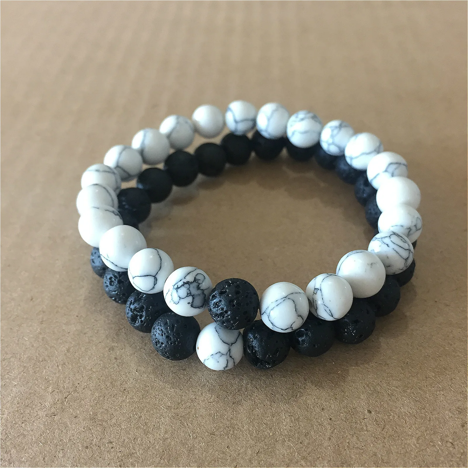 

2Pcs/Set Couples Distance Bracelet Classic Natural Stone White and Black Yin Yang Beaded Bracelets for Men Women Best Friend Hot