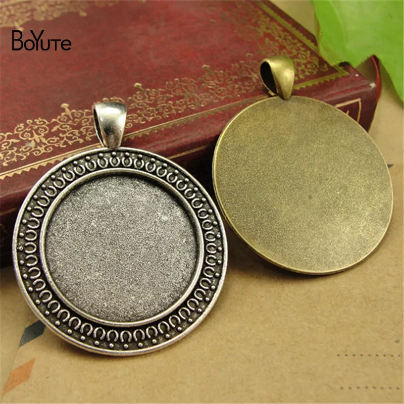BoYuTe (30 Pieces/Lot) Wholesale Round 25MM Cabochon Base Diy Hand Made Pendant Blank Tray Bezel Jewelry Accessories
BoYuTe (30 Pieces/Lot) Wholesale Round 25MM Cabochon Base Diy Hand Made Pendant Blank Tray Bezel Jewelry Accessories
