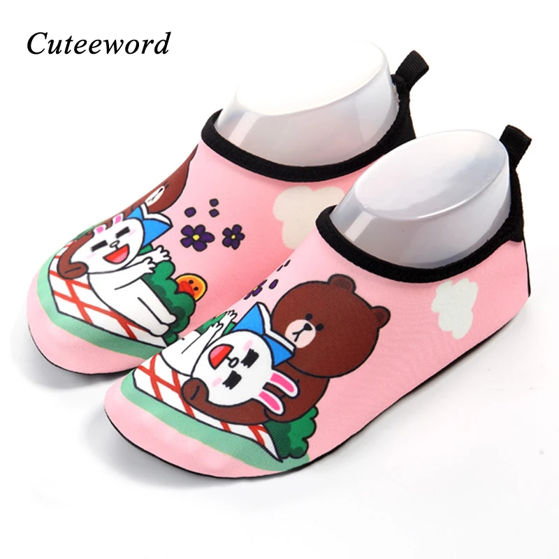 Children Beach Shoes Unisex Soft Sole Breathable Diving/wading/swimming Shoes Quick Drying Socks Cute Cartoon Kids Casual Shoes
Children Beach Shoes Unisex Soft Sole Breathable Diving/wading/swimming Shoes Quick Drying Socks Cute Cartoon Kids Casual Shoes