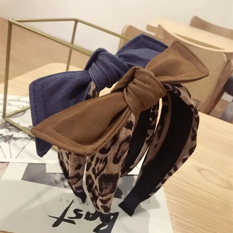 New Fashion Women Leopard print new minimalist fabric color bow wide-brimmed hairband headband hair ladies hair accessories
New Fashion Women Leopard print new minimalist fabric color bow wide-brimmed hairband headband hair ladies hair accessories