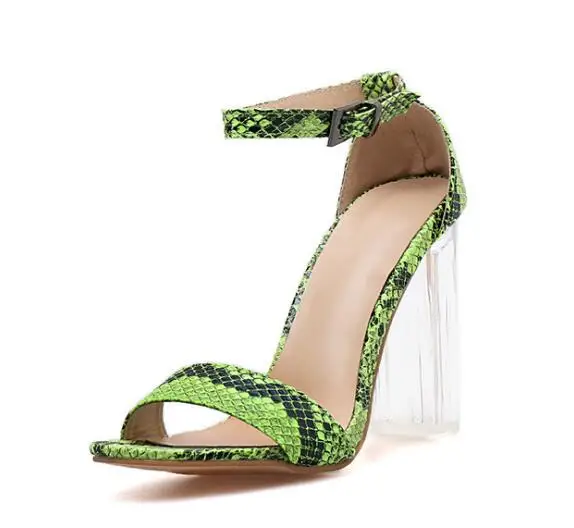 2019 New Summer Sexy high heels Sandals Peep toe Buckle strap Fashion Serpentine Green Sandals shoes For Woman size 35-42
2019 New Summer Sexy high heels Sandals Peep toe Buckle strap Fashion Serpentine Green Sandals shoes For Woman size 35-42