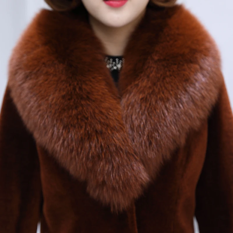 2019 New Women Autumn Winter Fur Coat Slim Elegant Lamb Fur Collar Jacket Warm Outer Vintage Mom Clothing Lomb Fur Outwear AC240
2019 New Women Autumn Winter Fur Coat Slim Elegant Lamb Fur Collar Jacket Warm Outer Vintage Mom Clothing Lomb Fur Outwear AC240