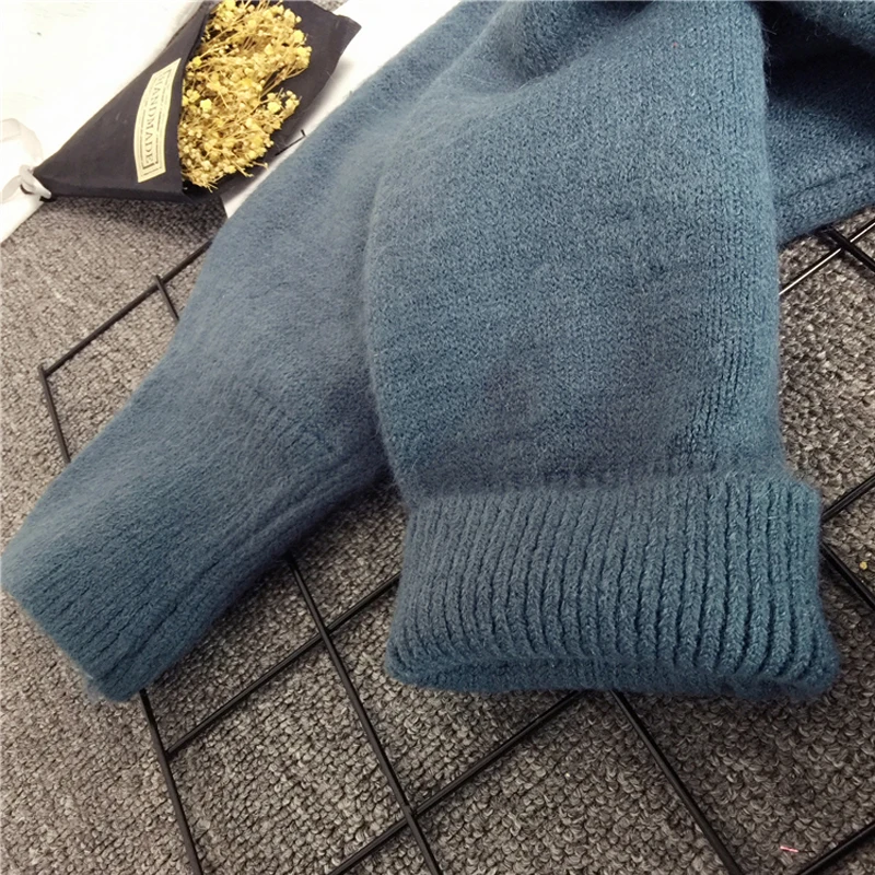 Casual Women's Sweater 2019 New Fashion V-neck Sexy Pure Color Knit Pullover Loose Female Top Autumn Winter Sweater Jumper CM592
Casual Women's Sweater 2019 New Fashion V-neck Sexy Pure Color Knit Pullover Loose Female Top Autumn Winter Sweater Jumper CM592
