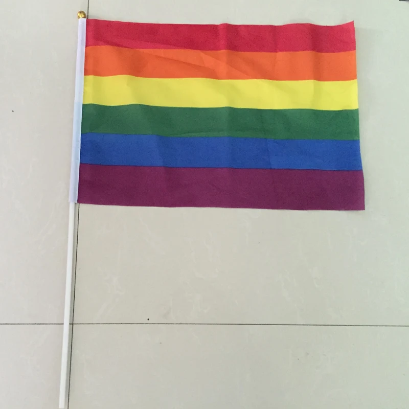 2017 New 100pcs Small Rainbow Flag 14*21CM Gay Pride Hand Flag Hand Waving Flags with Pole Fit Gay Pride Month Parade Celebrate
2017 New 100pcs Small Rainbow Flag 14*21CM Gay Pride Hand Flag Hand Waving Flags with Pole Fit Gay Pride Month Parade Celebrate