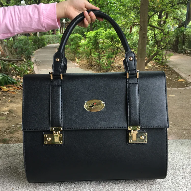 C46 Luxury PU Leather Small Cat Dog Carrier Bag Outdoor Travel Carry Puppy Dog Sling Bag Portable Pet Dog Handbag for Yorkshire
C46 Luxury PU Leather Small Cat Dog Carrier Bag Outdoor Travel Carry Puppy Dog Sling Bag Portable Pet Dog Handbag for Yorkshire