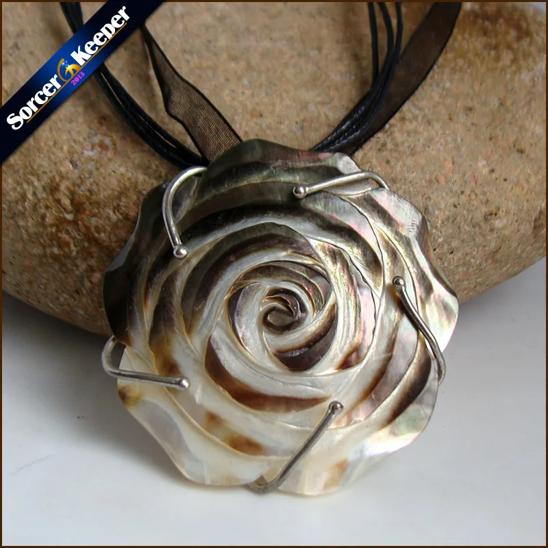 Collares New Natural Mother of Pearl SeaShell Hand-carved Flower Chain Necklace Pendants Vintage Bijoux Women Jewelry SKA33
Collares New Natural Mother of Pearl SeaShell Hand-carved Flower Chain Necklace Pendants Vintage Bijoux Women Jewelry SKA33