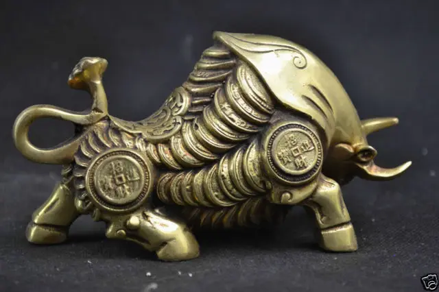 Healing Old China Decorated Copper Carving Whole Body C0in Rare Wealth Bullfight Statue Garden Decoration 100% real Brass Bronze
Healing Old China Decorated Copper Carving Whole Body C0in Rare Wealth Bullfight Statue Garden Decoration 100% real Brass Bronze