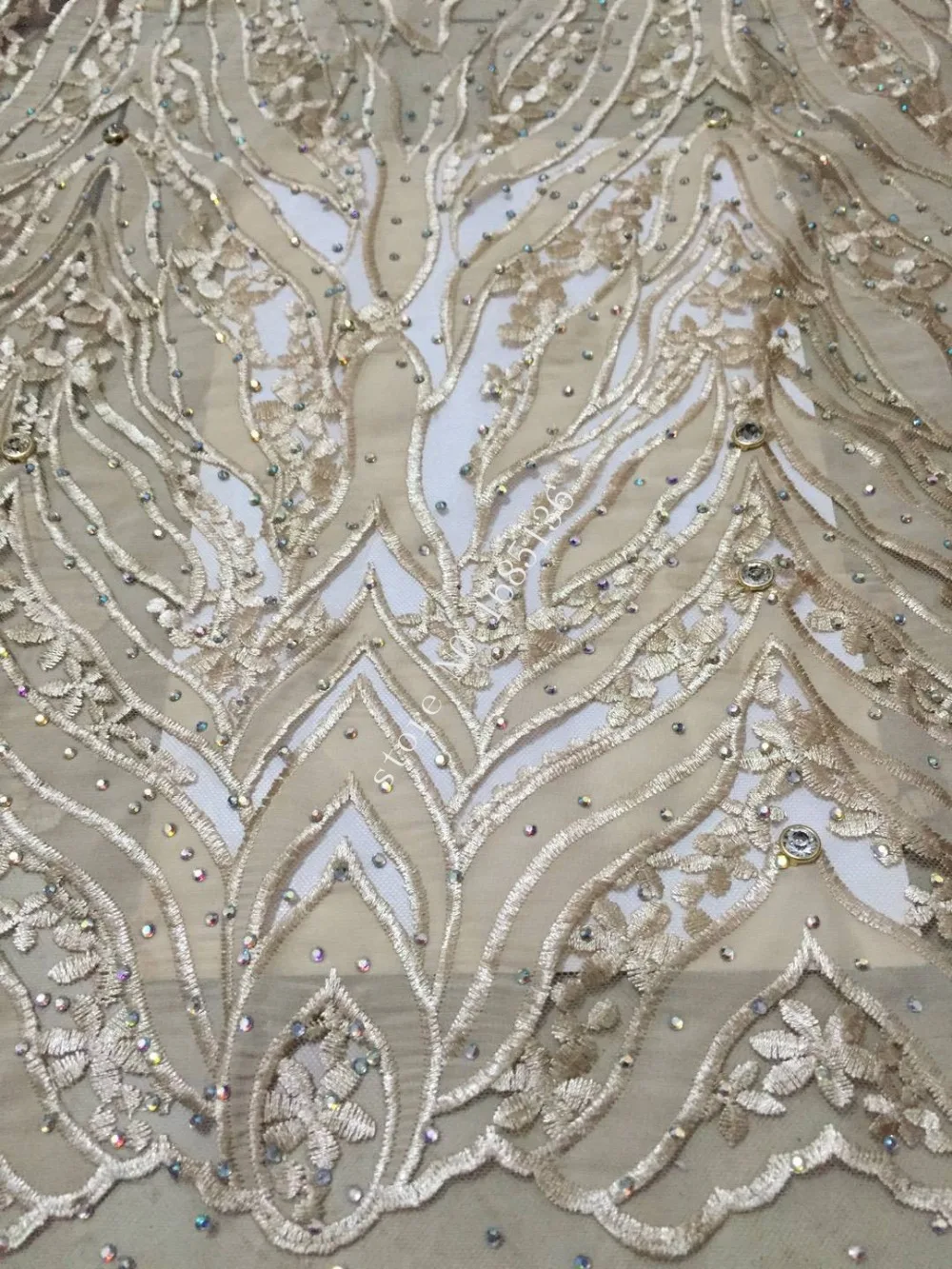 8 color black African embroidery lace sparkling Rhinestones French luxurious lace fabric of high quality wedding dress fabric
8 color black African embroidery lace sparkling Rhinestones French luxurious lace fabric of high quality wedding dress fabric