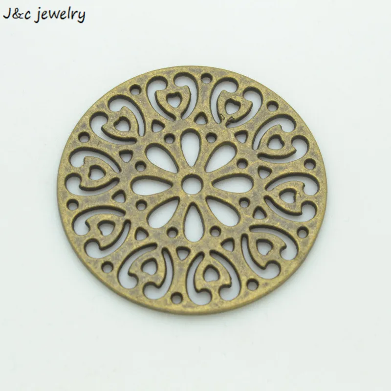 Wholesale 2 Pcs metal antique bronze flower charms pendants for diy jewelry fingings 47*47 mm Q1106
Wholesale 2 Pcs metal antique bronze flower charms pendants for diy jewelry fingings 47*47 mm Q1106