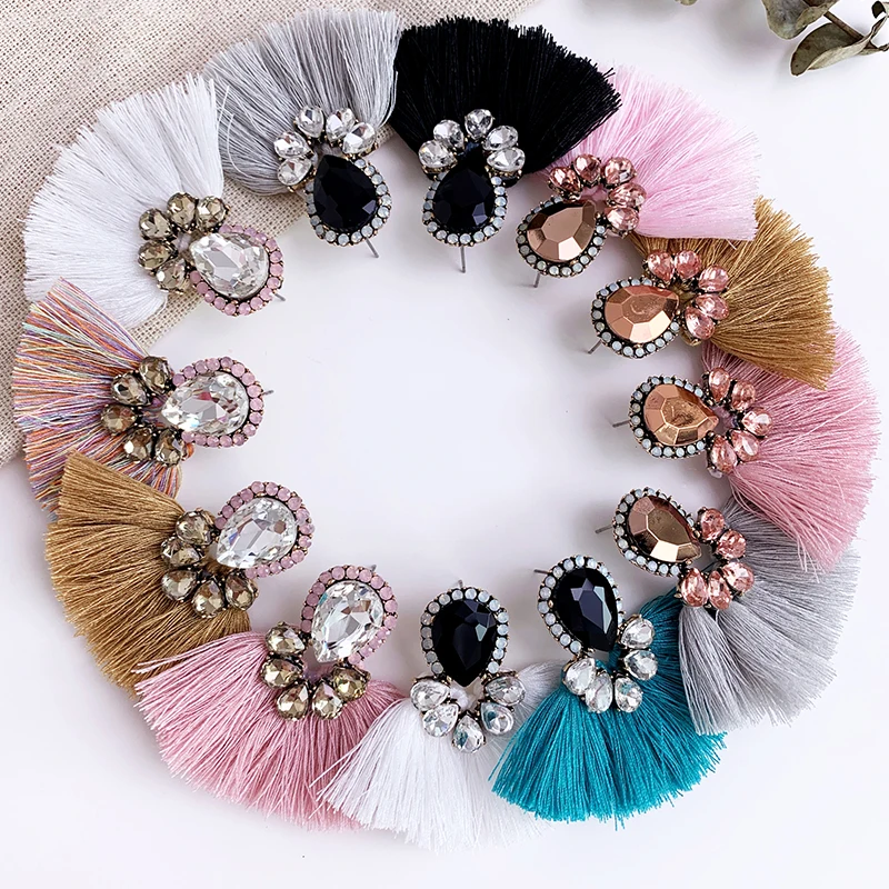 Crystal Short Female Tassel Earrings Kroea Vintage White Pink Black Big Flower Drop Dangle Earrings For Women Christmas Gift
Crystal Short Female Tassel Earrings Kroea Vintage White Pink Black Big Flower Drop Dangle Earrings For Women Christmas Gift