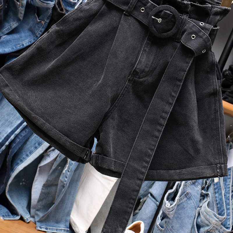 plus size 5XL!2020 Summer Black Women Casual Jeans Shorts Elastic High Waist Denim Shorts Vintage Pockets Short
plus size 5XL!2020 Summer Black Women Casual Jeans Shorts Elastic High Waist Denim Shorts Vintage Pockets Short