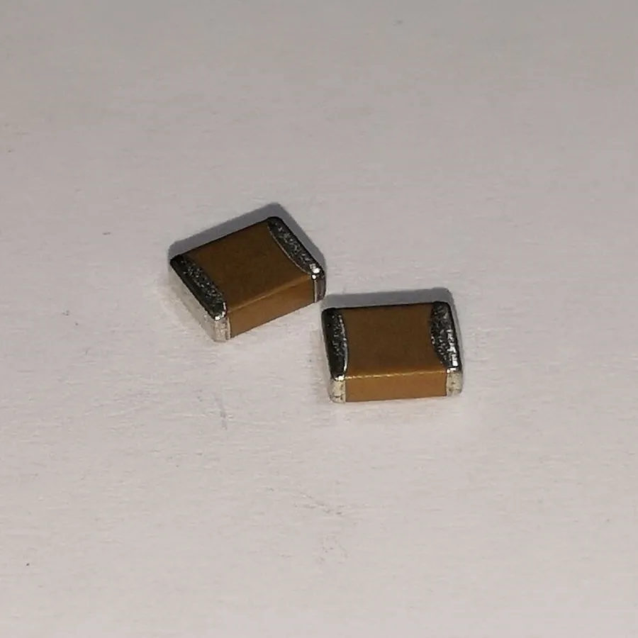 50pcs C3225X5R0J476MT000N C3225X5R0J476M SMD Chip Capacitor 1210 47UF ±20% 476M 6.3V
50pcs C3225X5R0J476MT000N C3225X5R0J476M SMD Chip Capacitor 1210 47UF ±20% 476M 6.3V