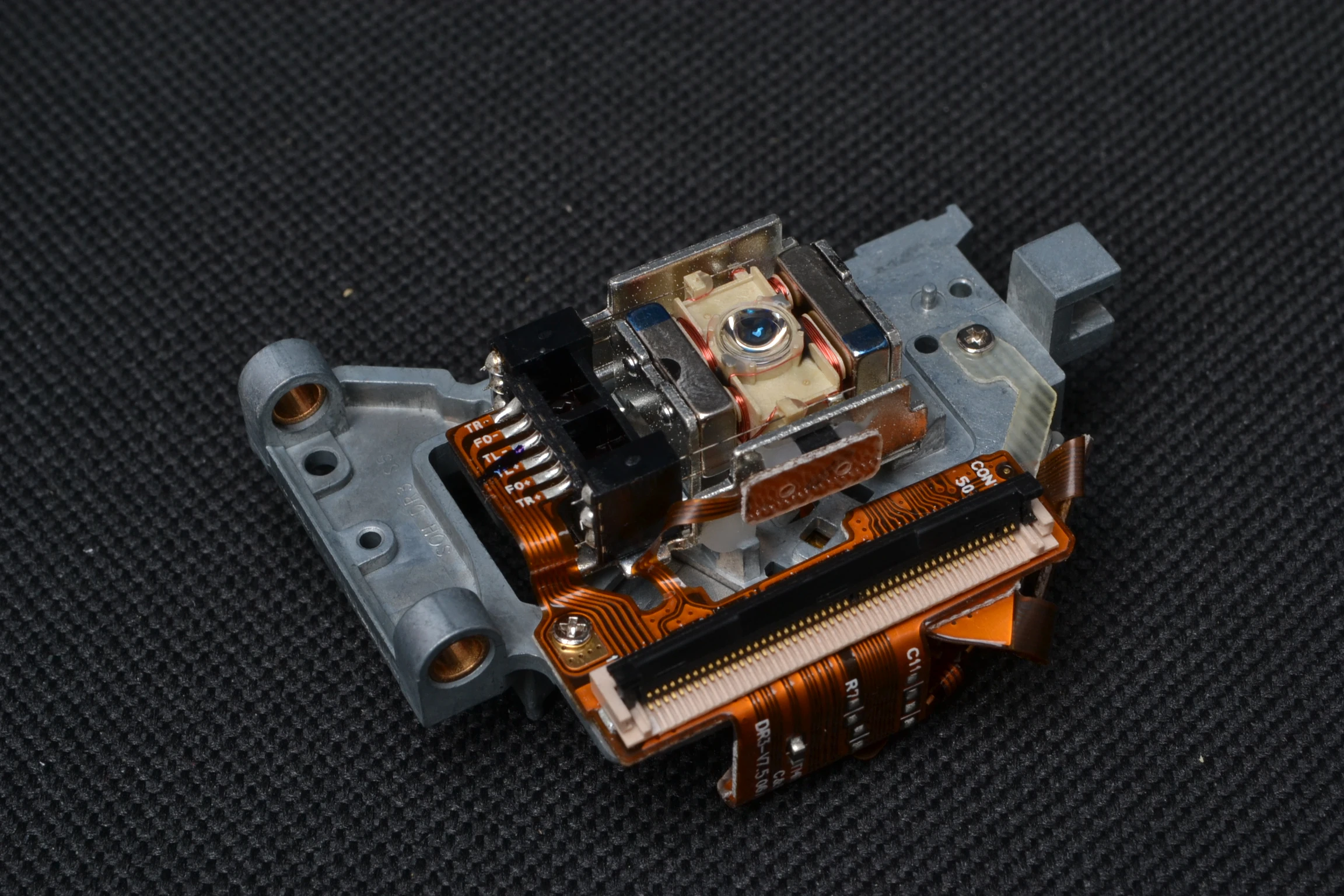 Original Replacement For SAMSUNG DVD-R130/COM CD Player Laser Lens Assembly DVDR130/COM Optical Pick-up Bloc Optique Unit
Original Replacement For SAMSUNG DVD-R130/COM CD Player Laser Lens Assembly DVDR130/COM Optical Pick-up Bloc Optique Unit