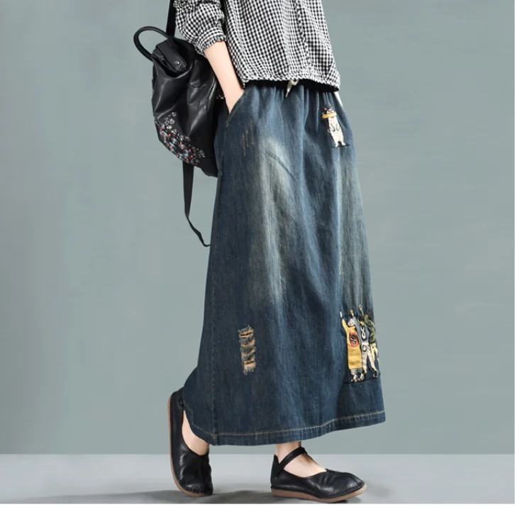 Фото Женская длинная джинсовая юбка повседневная выбеленная с эластичным поясом