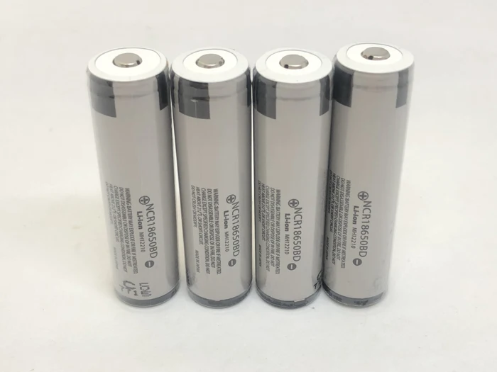4 шт./лот оригинальный защищенный Panasonic 18650 NCR18650BD 3,7 в 3200 мАч 10 А разрядный аккумулятор электронная сигарета литиевые батареи с печатной платой
4 шт./лот оригинальный защищенный Panasonic 18650 NCR18650BD 3,7 в 3200 мАч 10 А разрядный аккумулятор электронная сигарета литиевые батареи с печатной платой