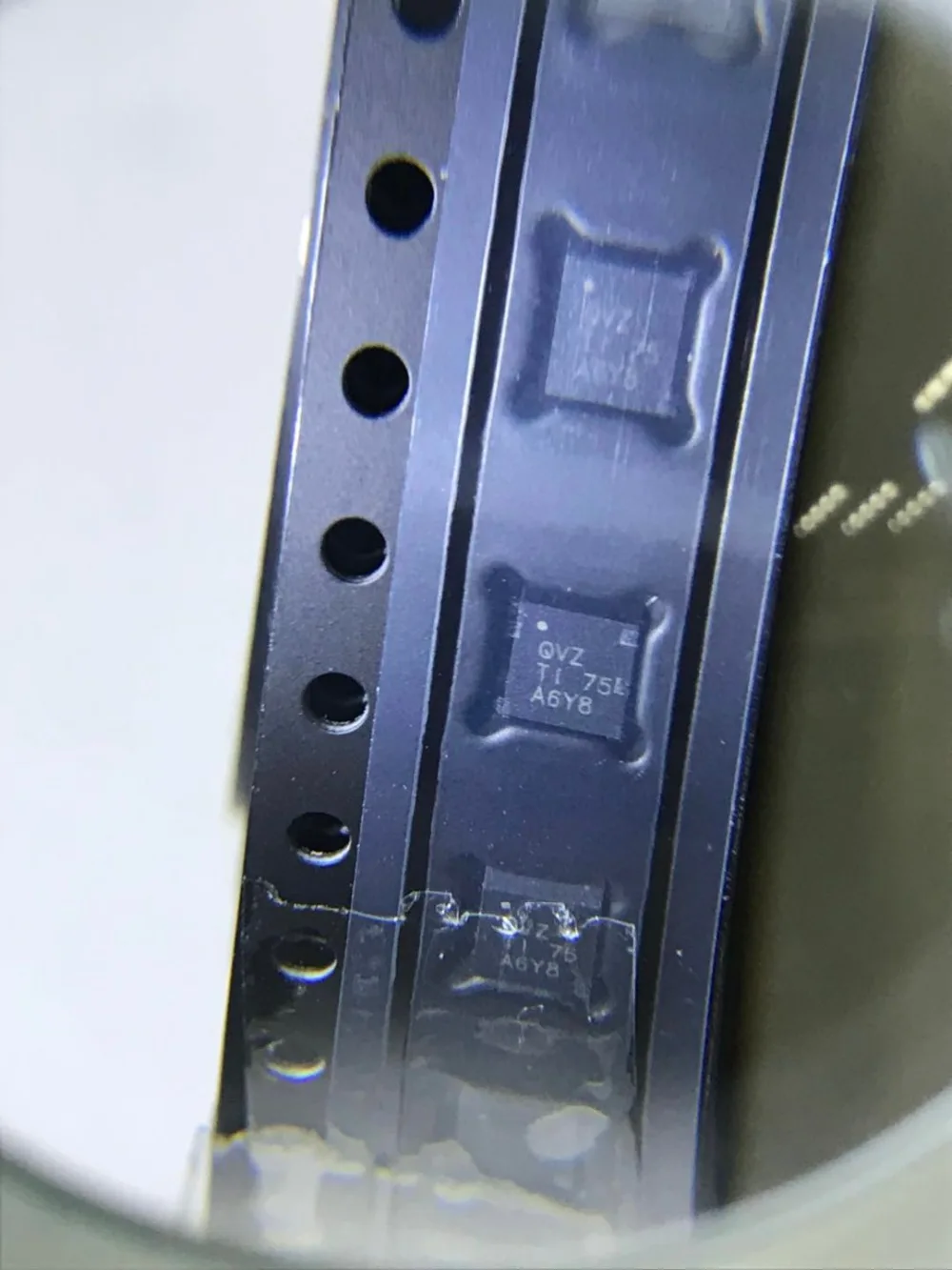 Original TPS62133RGTR Screen Printed OVZ VQFN16 Voltage Reducer Switch Regulator
Original TPS62133RGTR Screen Printed OVZ VQFN16 Voltage Reducer Switch Regulator