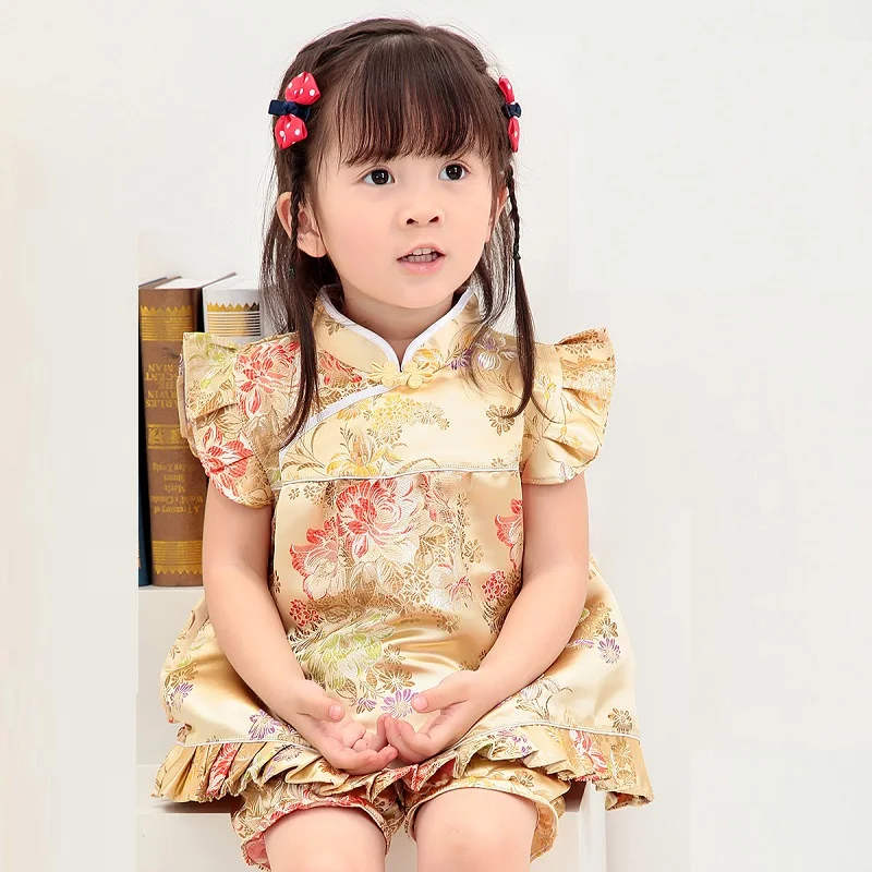 Новинка 2021, летние цветочные комплекты Qipao для детей, новогодние китайские платья для маленьких девочек, короткие штаны, наряды Ципао
Новинка 2021, летние цветочные комплекты Qipao для детей, новогодние китайские платья для маленьких девочек, короткие штаны, наряды Ципао