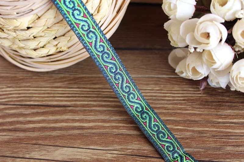 15mm 20 yards Polyester green filigree classic miao symbol antelope horn Woven Jacquard Ribbon
15mm 20 yards Polyester green filigree classic miao symbol antelope horn Woven Jacquard Ribbon
