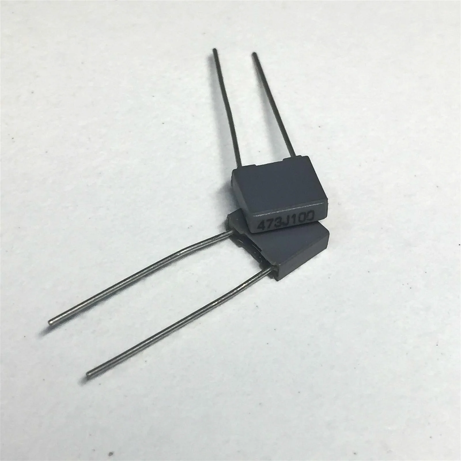 20 штук 100V473J 473 0 047 мкФ 47nF 100V 5% P5 радиальные полиэфирная пленка коробка Тип