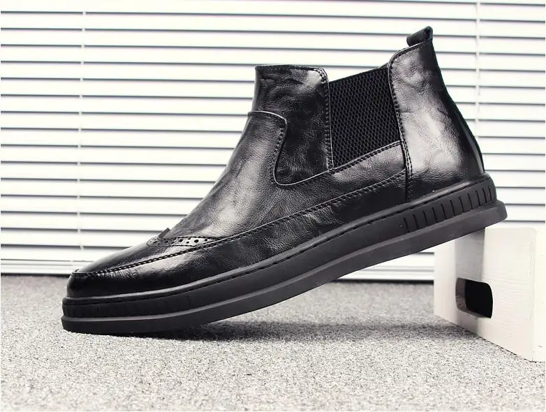 Carved Brogue Shoes Men Slip On Vintage Hifg Top Casual Shoes Flats Ankle Boots Elastic Band Platform Height Increasing Shoes
Carved Brogue Shoes Men Slip On Vintage Hifg Top Casual Shoes Flats Ankle Boots Elastic Band Platform Height Increasing Shoes